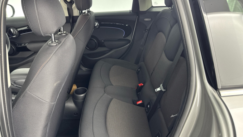 MINI Hatchback 1.5 Cooper Classic Premium 5dr Auto Petrol Hatchback